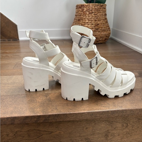 Steve Madden Cosmic White Chunky Sandals - Picture 4 of 8